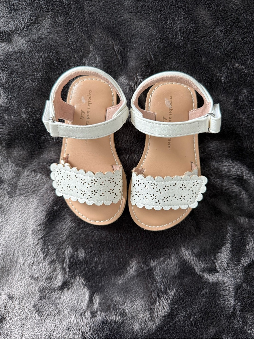 cupcakes & cashmere Kids Cream Scalloped Laser-Cut Sandals - Picture 7 of 8